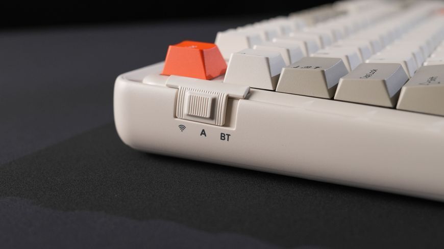 Трирежимна ігрова клавіатура DAREU EK98 Pro (UA) KB-EK98P-WT фото